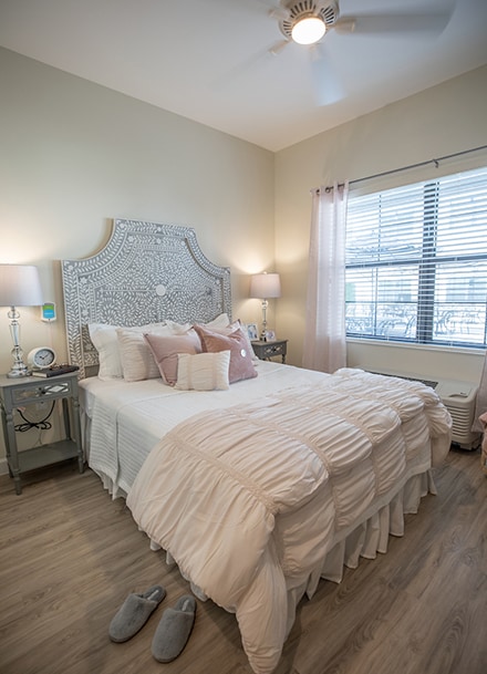 DL-SeascapeNaples-floorplan-independent-2br-one-image